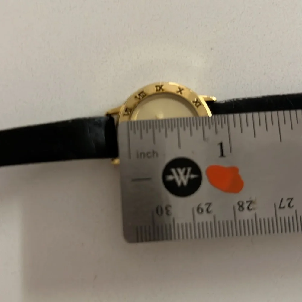 VINTAGE WATCH 90s Roman Numerals Gold-tone Bezel Leather Band Unisex Business